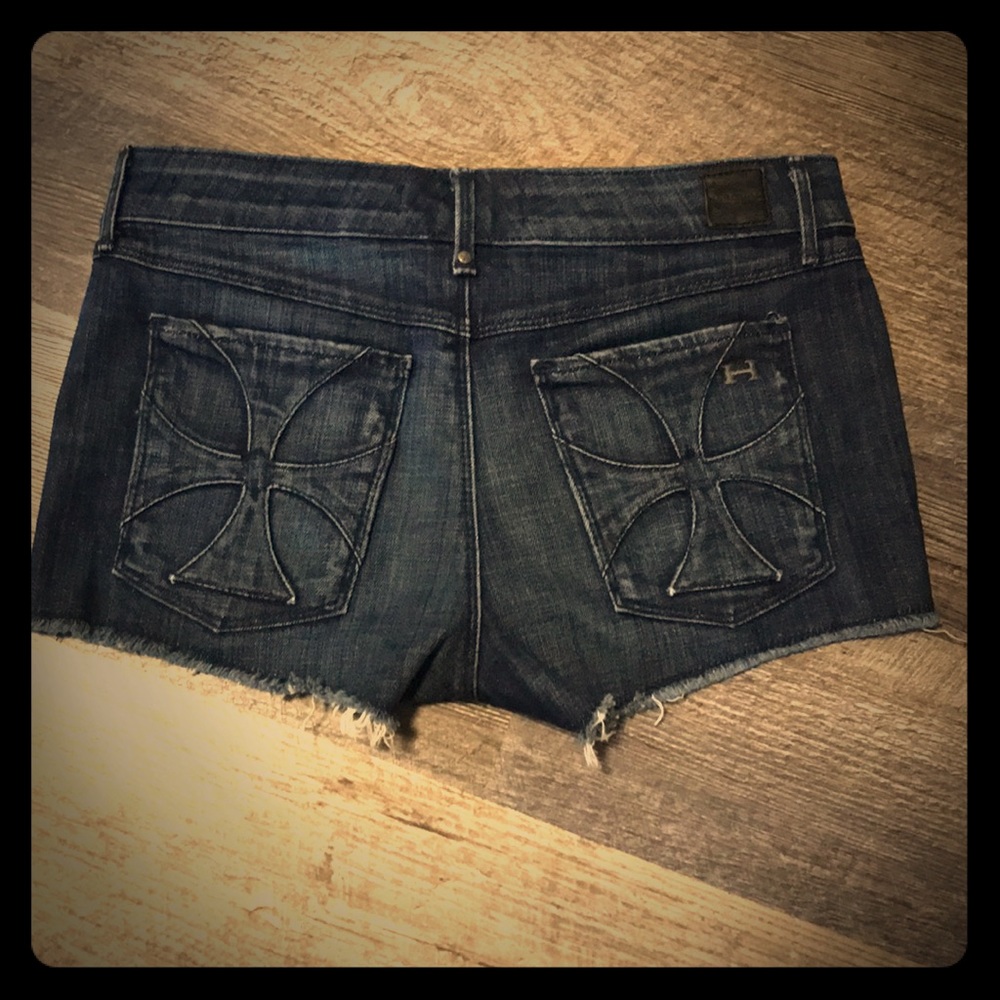 Habitual TATE Short 24
